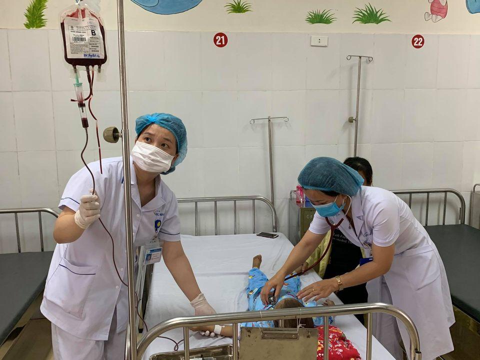 Bệnh viện Sản nhi Quảng Ninh điều trị cho bệnh nhân mắc tan máu bẩm sinh.