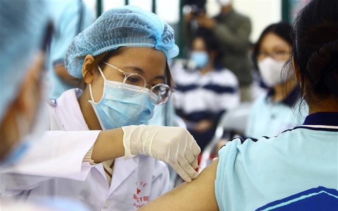 Ca COVID-19 tăng nhanh, Bộ Y tế nhắc 4 bộ và các tỉnh phải đẩy nhanh tiêm vaccine phòng COVID-19