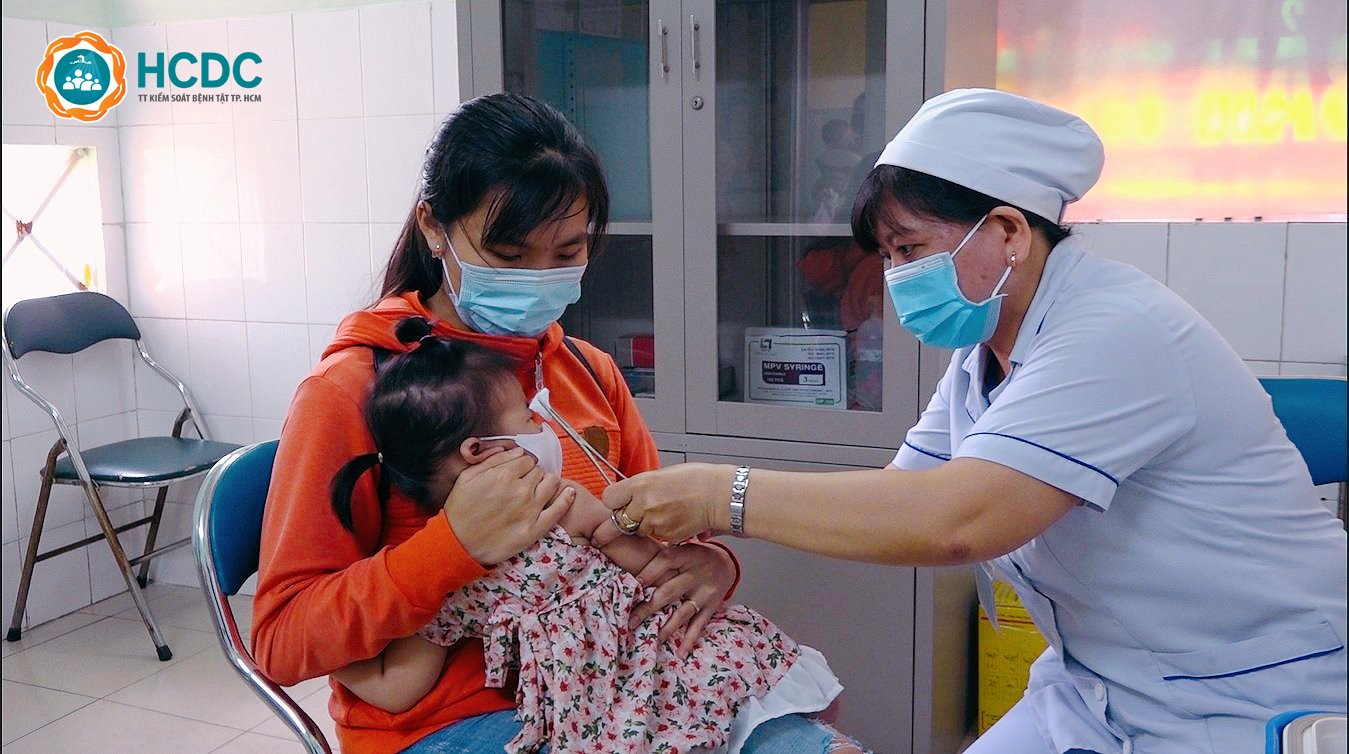 Nóng: Hướng dẫn mới nhất của Bộ Y tế về khám sàng lọc trước tiêm chủng cho trẻ em - Ảnh 1.